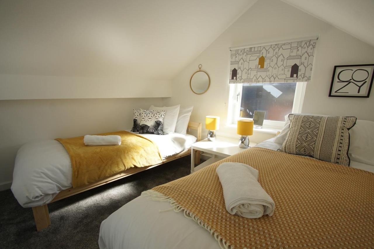 Loft Style For 4, 1 Broadhurst Court, Close To Town, Station & Hospital Stockport