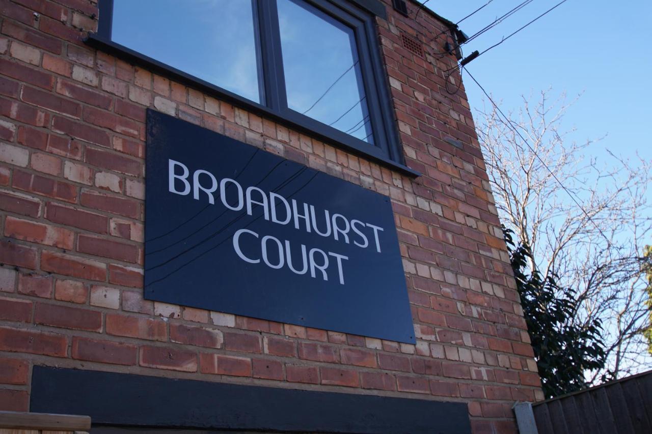 Loft Style For 4, 1 Broadhurst Court, Close To Town, Station & Hospital Apartment *