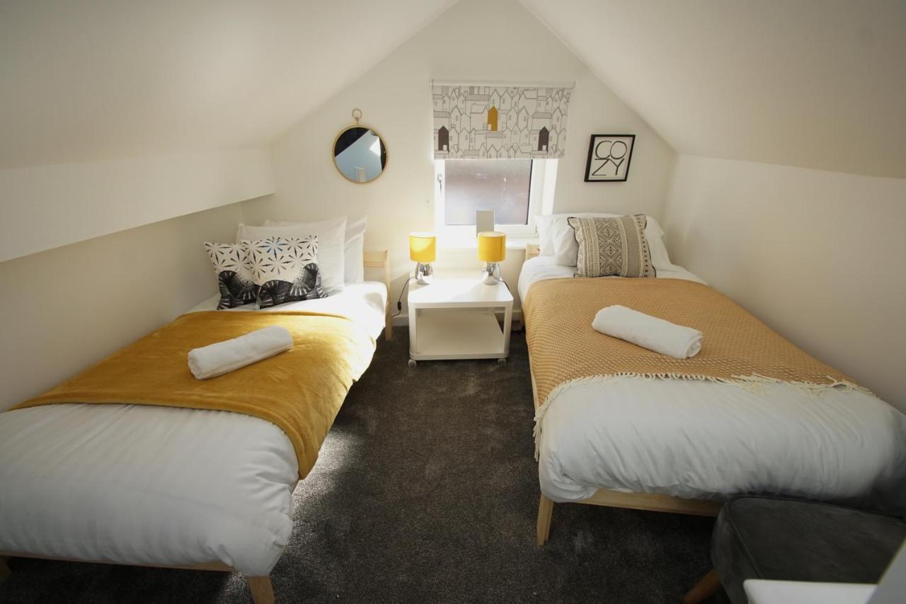 Loft Style For 4, 1 Broadhurst Court, Close To Town, Station & Hospital Apartment Stockport